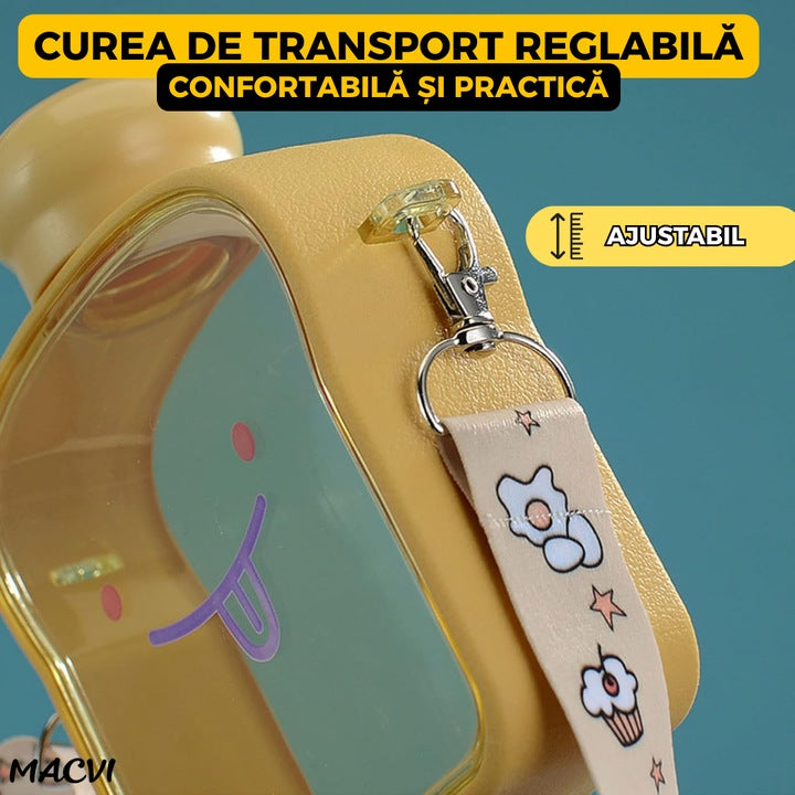 Sticla de Apa pentru Copii Macvi® Forma Toast, 380 ml, Fara BPA, Anti-Scurgere, Capac Etans, Curea Reglabila de Transport, Usor de Curatat, Galben