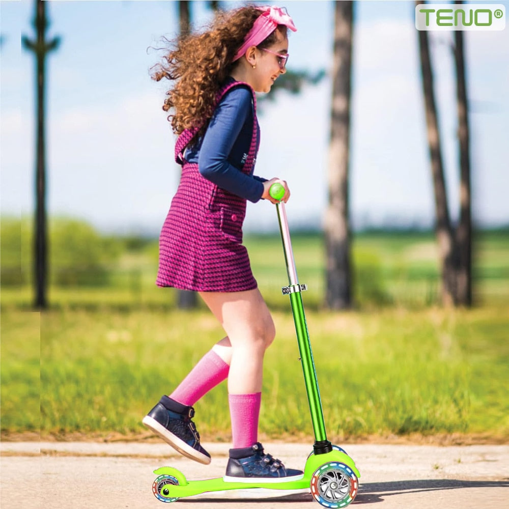 Trotineta pentru Copii cu Lumini Teno®, 3 roti, pliabila, anti-aluncare, inaltime ajustabila, stabila, frana, incorporata, 3-11 ani, verde