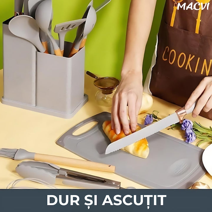 Set Ustensile Bucatarie Macvi® 19 Piese Silicon Termorezistent si Bambus, Cutite Inox, Suport Organizator Compact, Design Gri Elegant