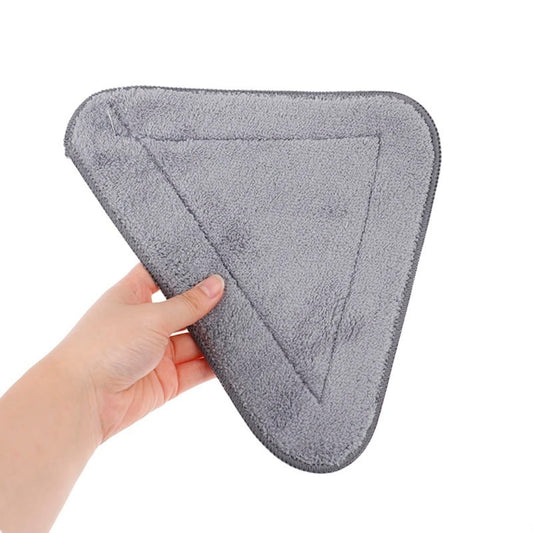 Laveta pentru mop triunghiular Macvi®, material absorbant de inalta eficienta, ideala pentru curatarea rapida si temeinica a suprafetelor.