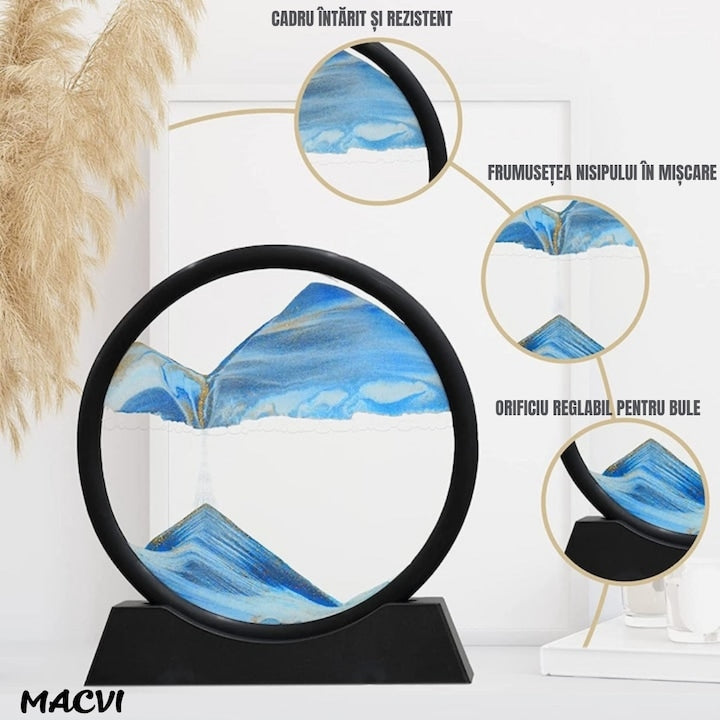 Obiect decorativ Macvi® cu efect 3D din nisip, masa rotativa 360°, baza din plastic, sticla si nisip, 18x19 cm, Albastru