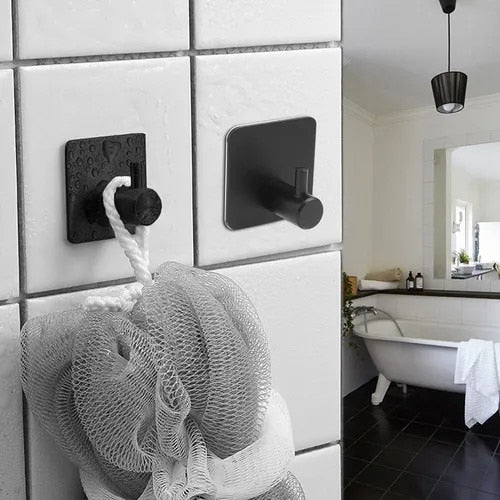 Set 4 cuiere de perete Macvi® din otel inoxidabil, montaj fara gaurire, 2 negre + 2 argintii, rezistente la umiditate, pentru baie si hol