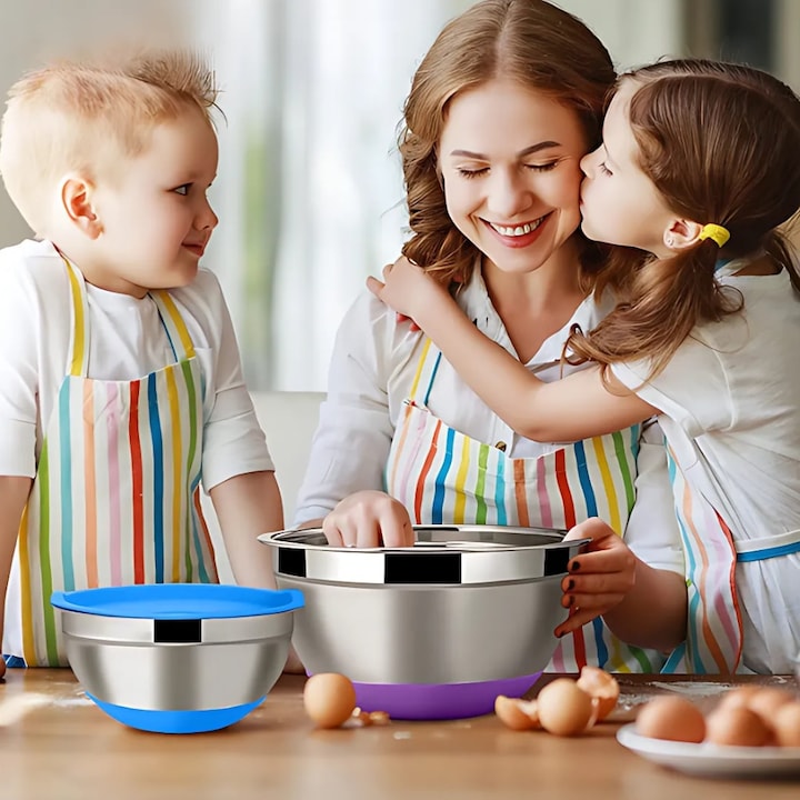 Set 3 castroane Macvi® cu capace si baza aderenta, inox + plastic, diametre 20-22-24 cm, multicolor, compatibile frigider si masina de spalat vase
