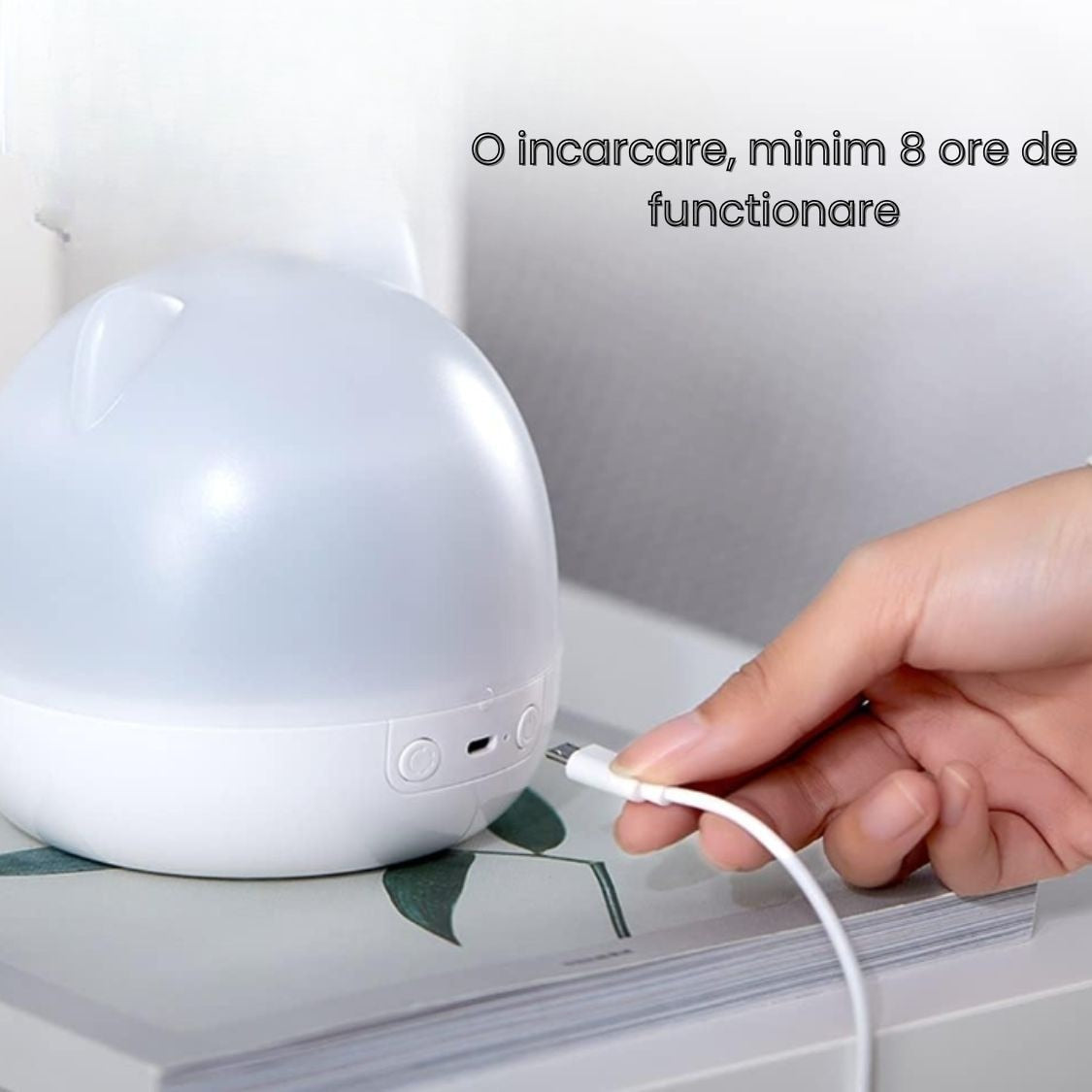 Lampa de veghe Macvi® Pinguin pentru copii, proiectii cu 13 sabloane, efecte sonore, lumini multicolore, telecomanda si incarcare USB, roz