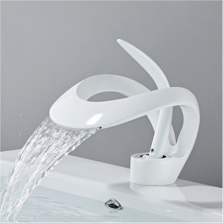 Baterie chiuveta baie Macvi® tip cascada cromata 15 cm montaj pe chiuveta design nordic modern debit redus, alb