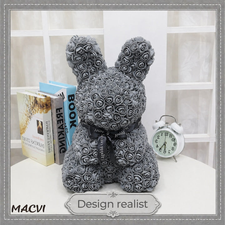Iepuras Decorativ Macvi® din Trandafiri Spuma Gri 45 cm cu Fundita Cutie Cadou Inclusa Decor Elegant