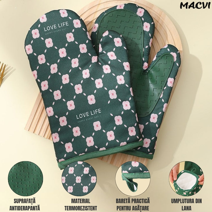 Set 2 manusi pentru cuptor sau gratar Macvi®, rezistenta pana la 350°C, umplutura din lana, material textil si cauciuc, model verde