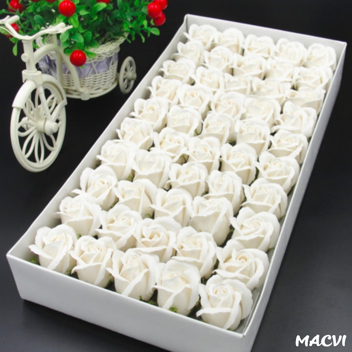Set 50 trandafiri din sapun, 5x5 cm, calitate premium, decor si cadou elegant, Alb